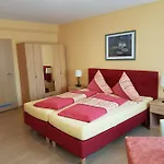 Hotel Altstadt Peiss 3*